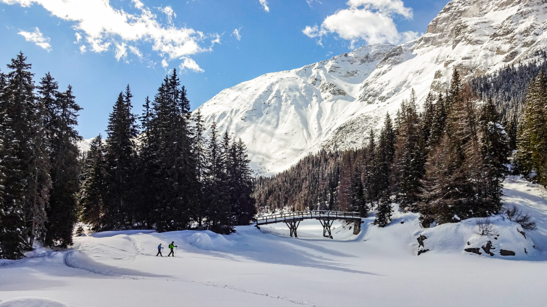 Schneeschuhwanderung rund um den Obernberger See. Foto: Tourismusverband Wipptal