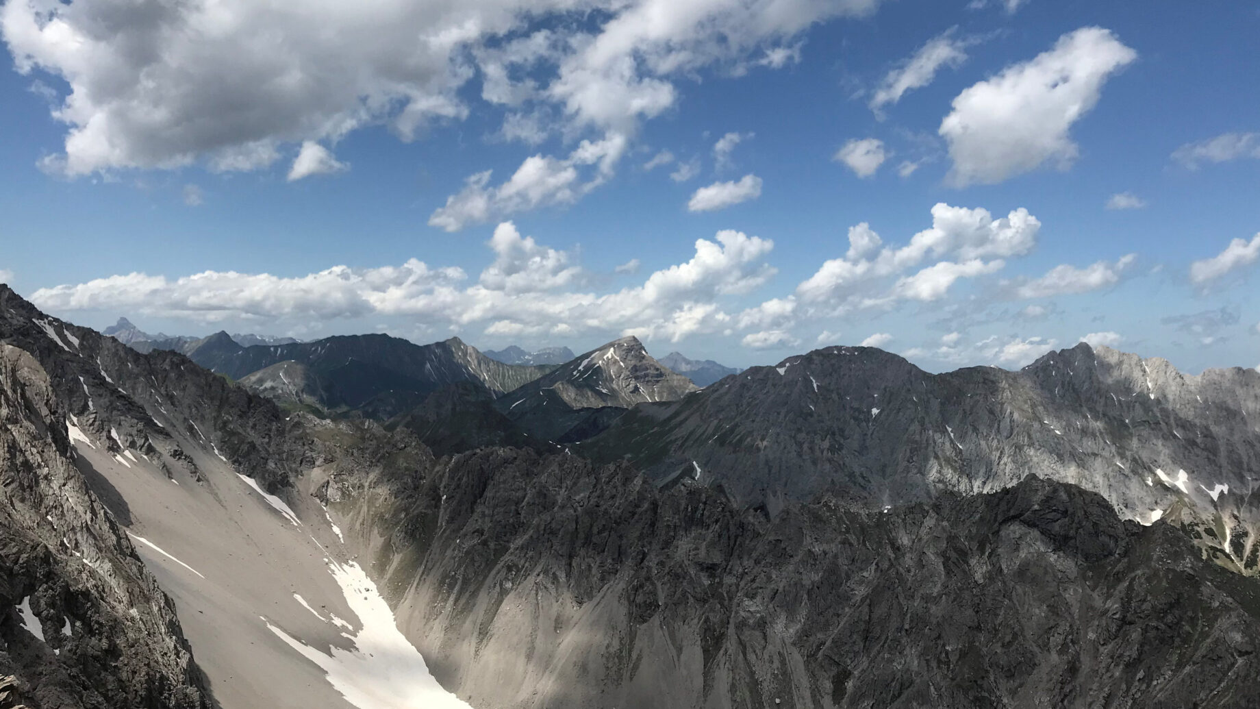 Blick in das Kalksteinmassiv der Lechtaler Alpen. Foto: David Kurz