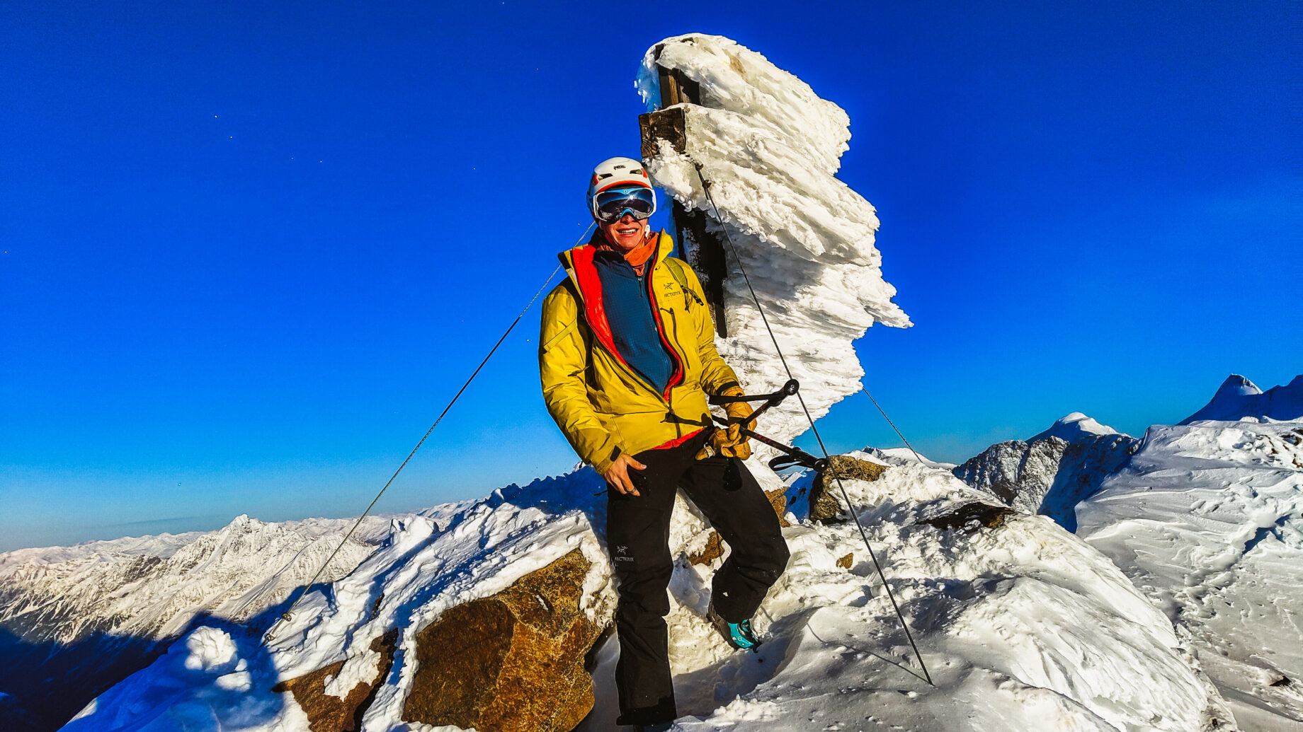 Am Gipfel der Schaufelspitze. Foto: Simon Widy